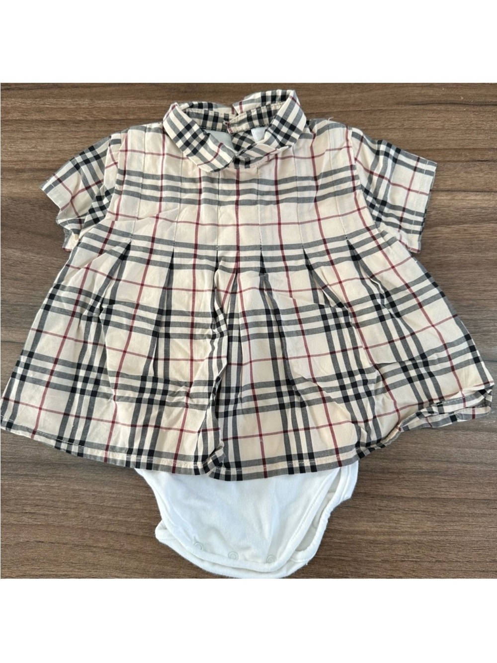 LIKE NEW Burberry Beige and Black Check Baby Dress Size 0-3 Months $395